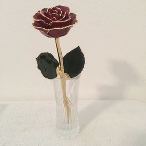 REAL ROSE PRESERVED AND TRIMMED IN 24K GOLD